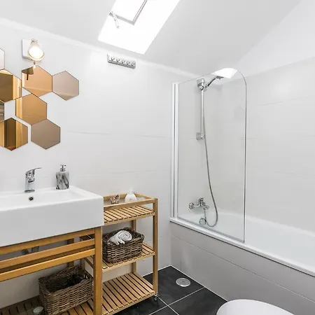 Santo Andre Terrace * Лиссабон